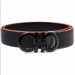 SALVATORE FERRAGAMO
Gancini buckle adjustable leather belt